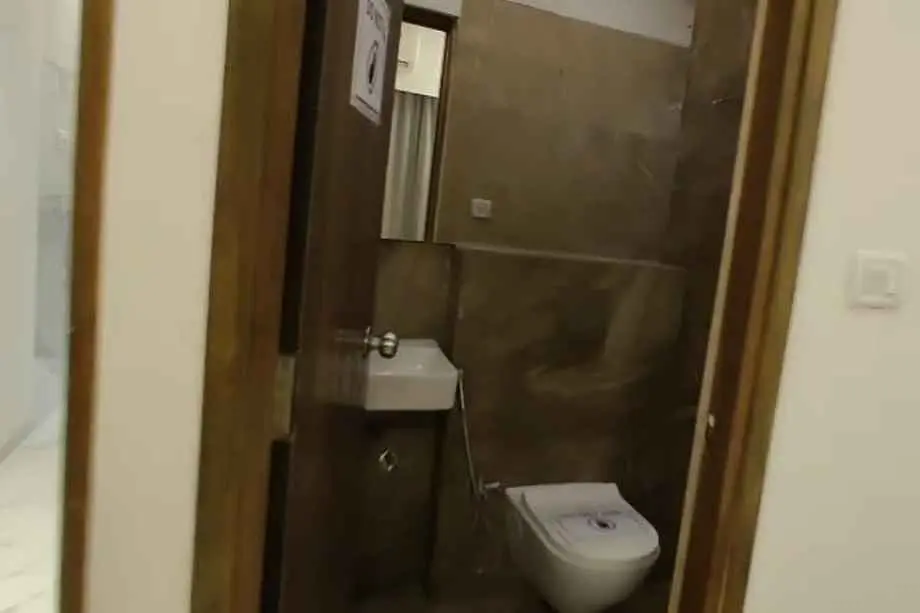 Ruparel-Premia-Bathroom