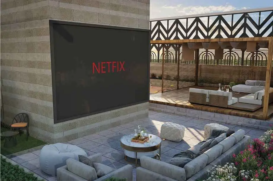 Paramount-Amenities-movie-screen
