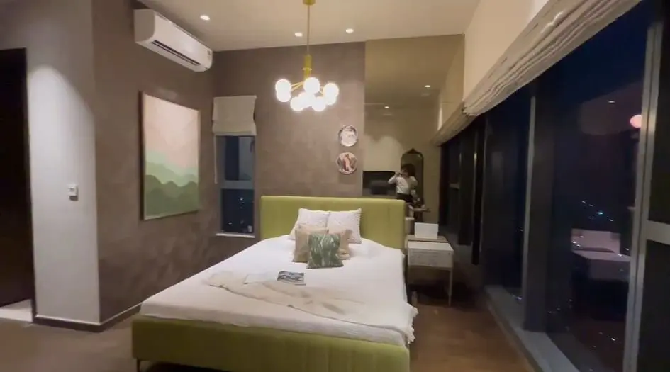 Sai-Shrushti-Leela-Master-Bedroom