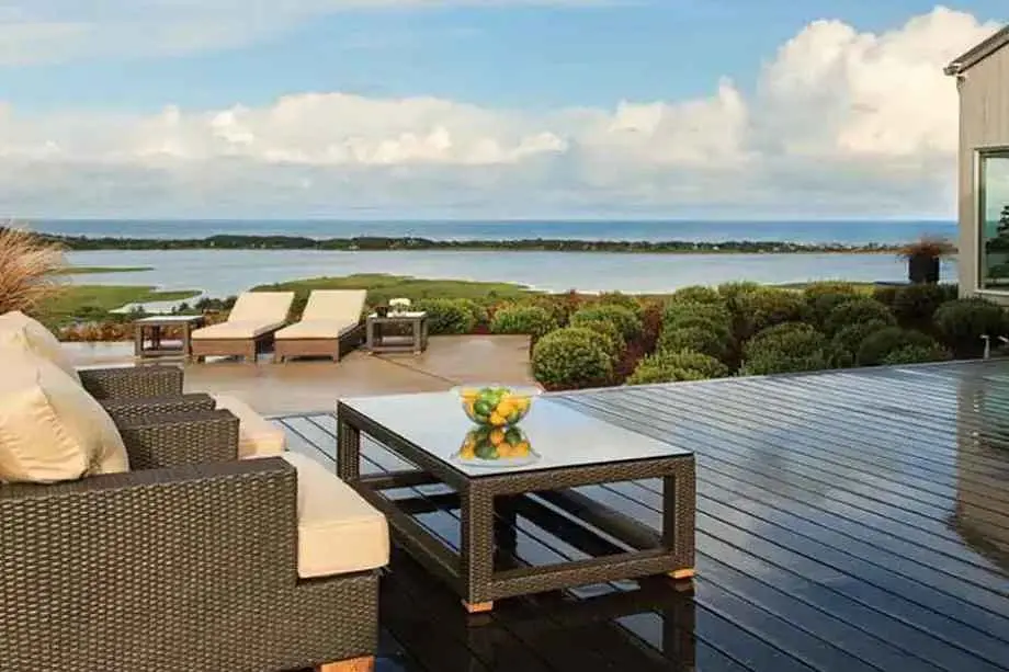 New-Palm-Beach-Amenities-Terrace-Deck