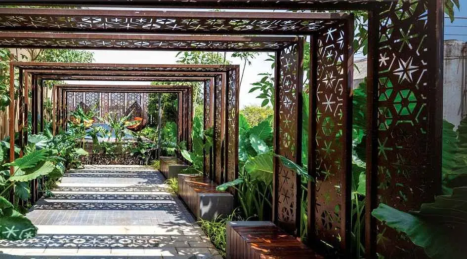 Platinum-Sicily-serene-garden-oasis